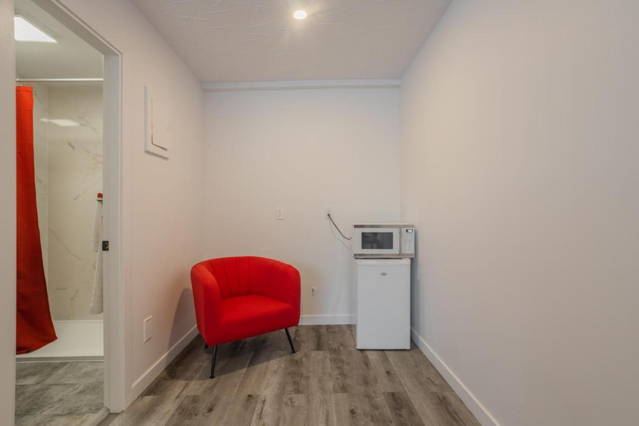 Motel Champlain Brossard Exterior photo