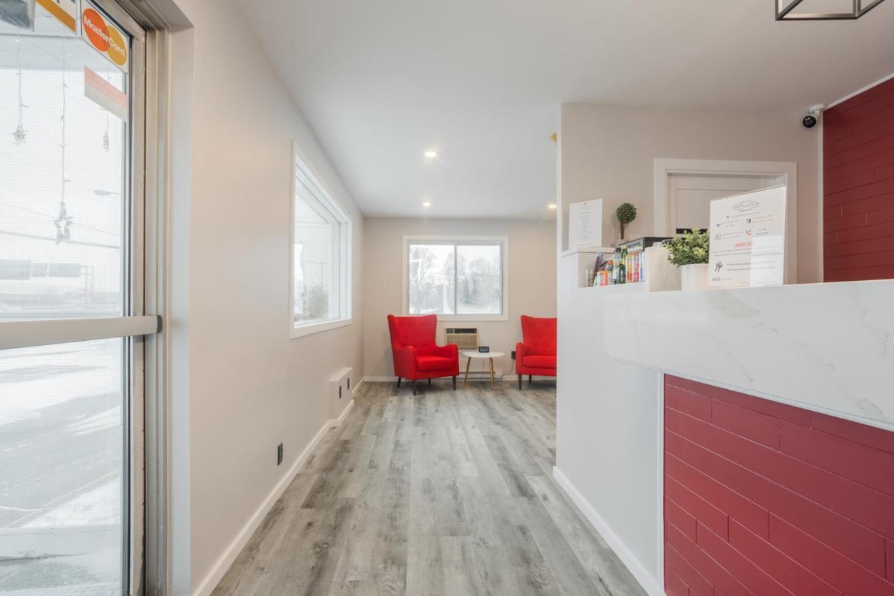 Motel Champlain Brossard Exterior photo