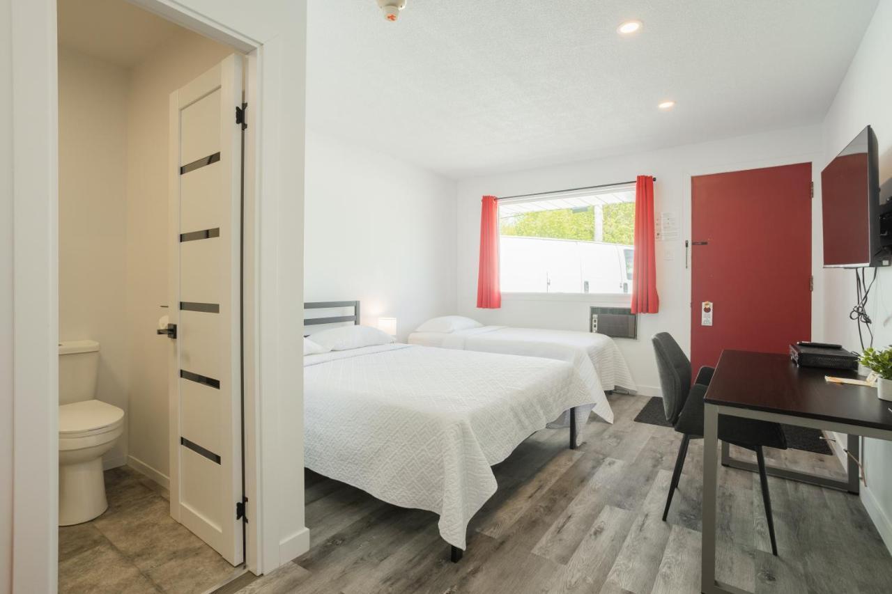 Motel Champlain Brossard Exterior photo
