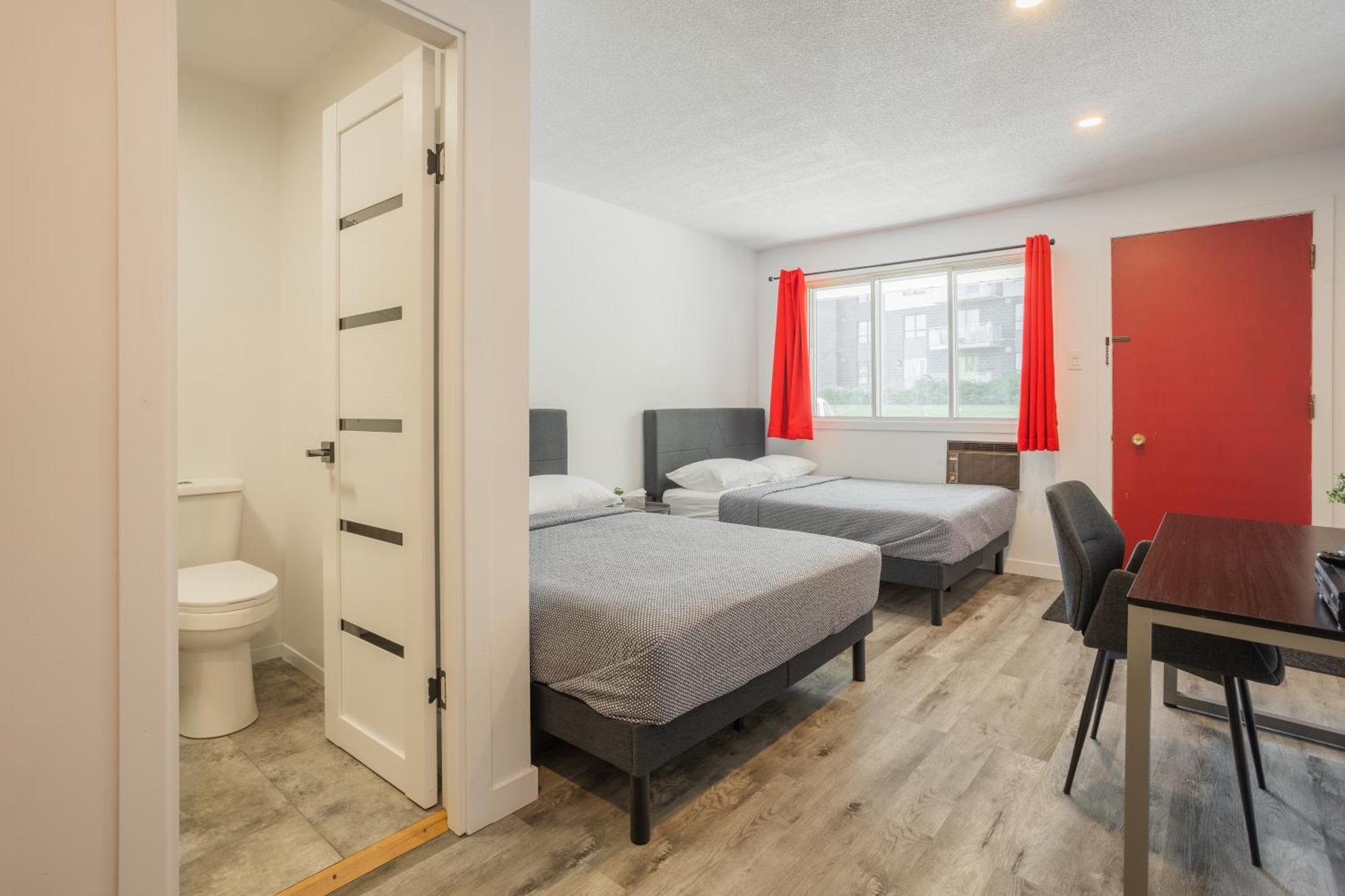 Motel Champlain Brossard Exterior photo