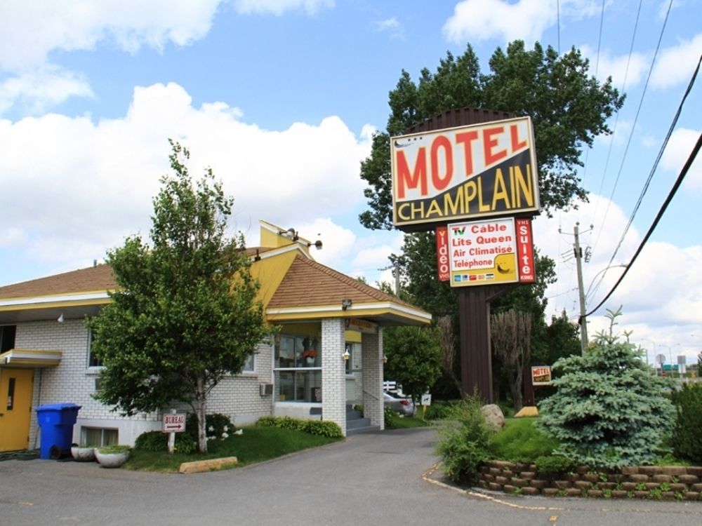 Motel Champlain Brossard Exterior photo