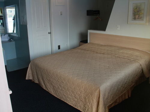 Motel Champlain Brossard Exterior photo